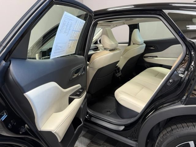 Used 2024 Toyota Crown AWD/4WD image 18