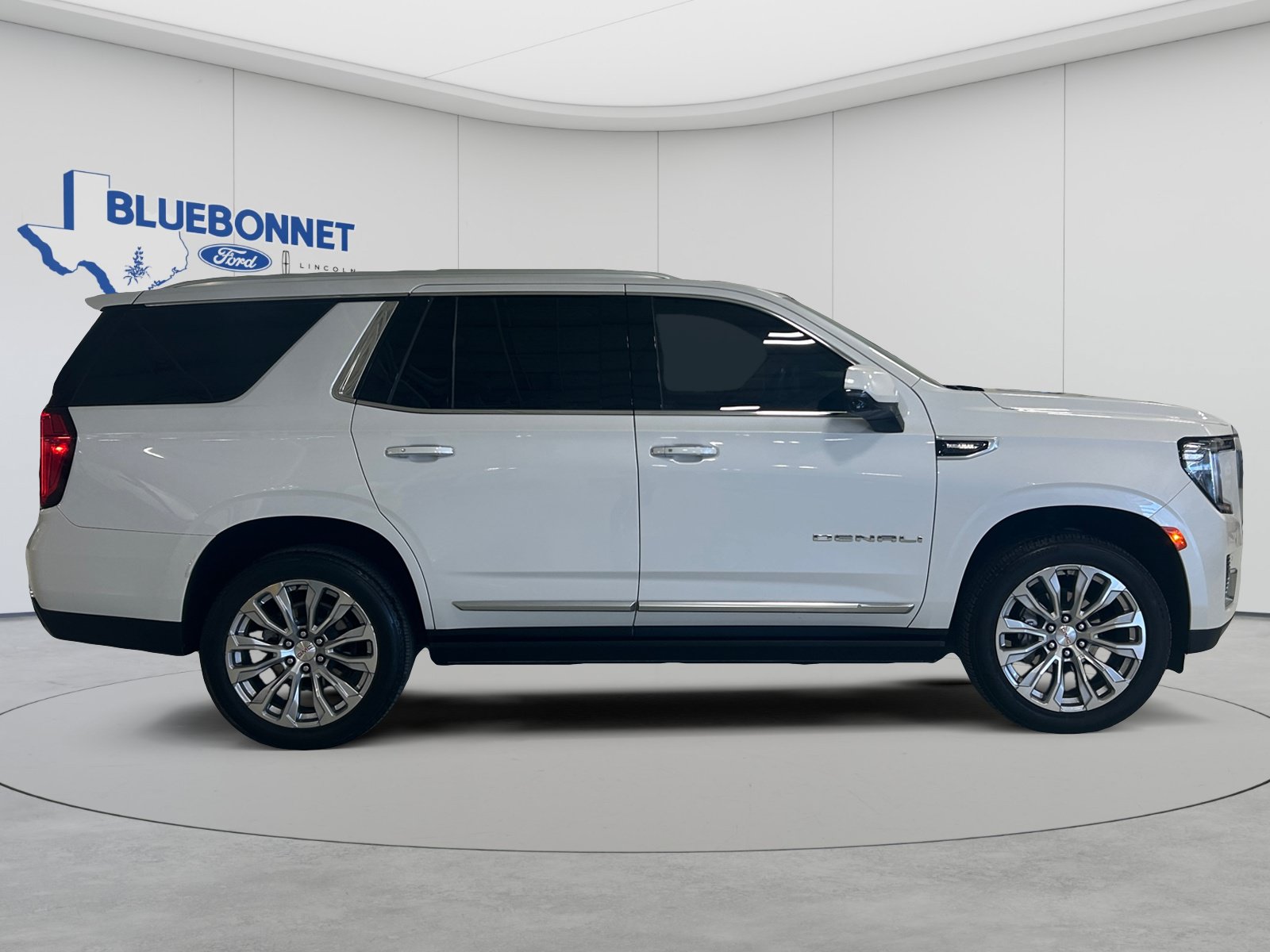 Used 2024 GMC Yukon Denali AWD/4WD image 4