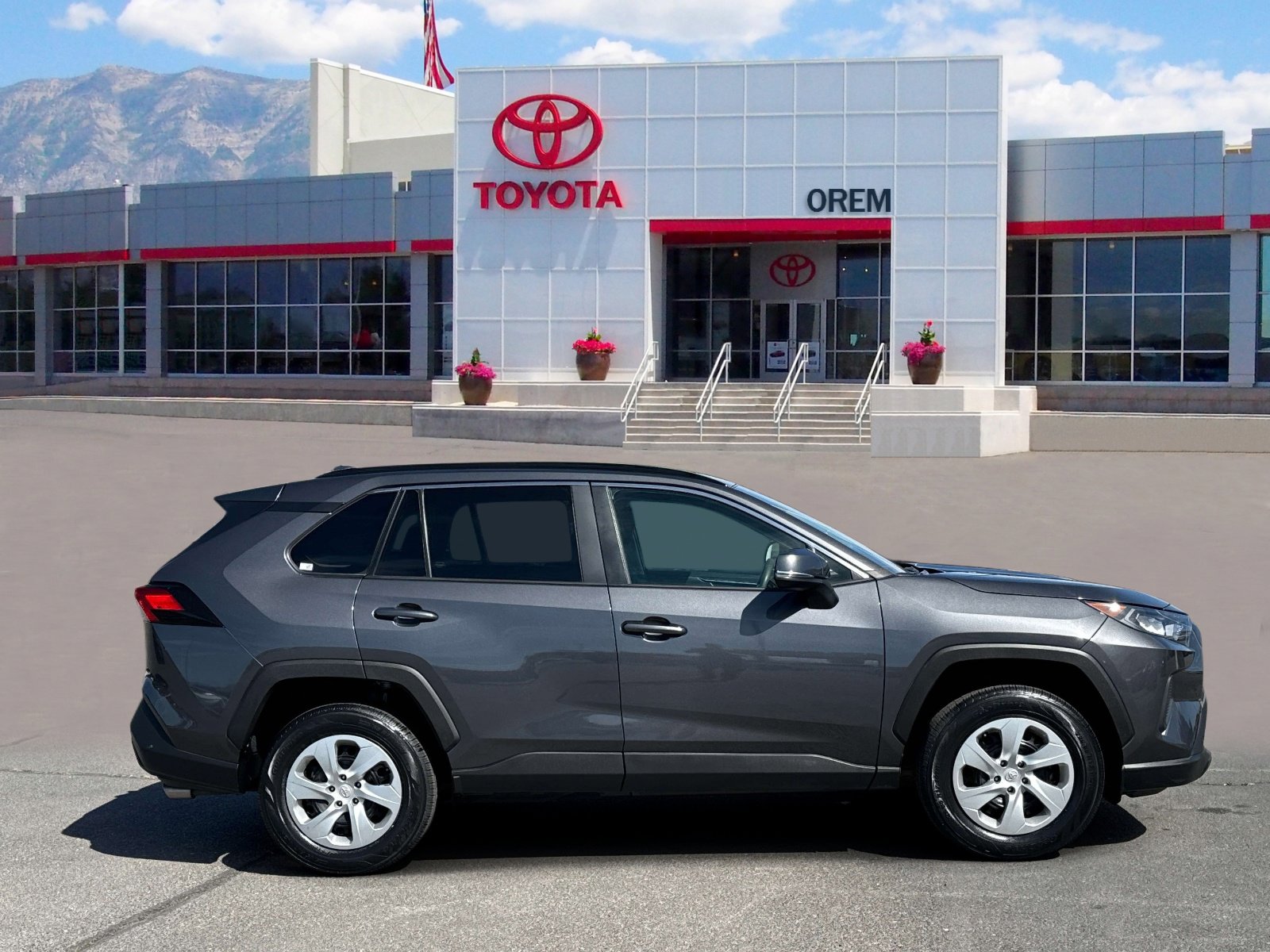 Used 2020 Toyota RAV4 LE w/ All Weather Liner Package FWD image 3