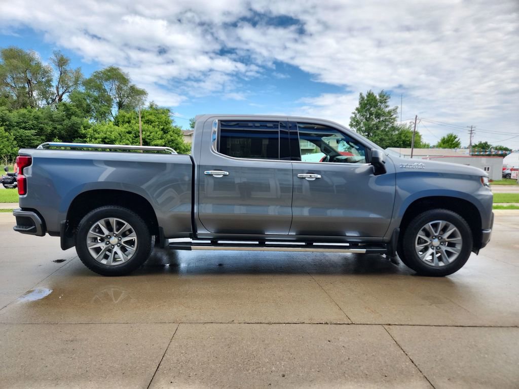Used 2021 Chevrolet Silverado 1500 High Country w/ Technology Package AWD/4WD image 8
