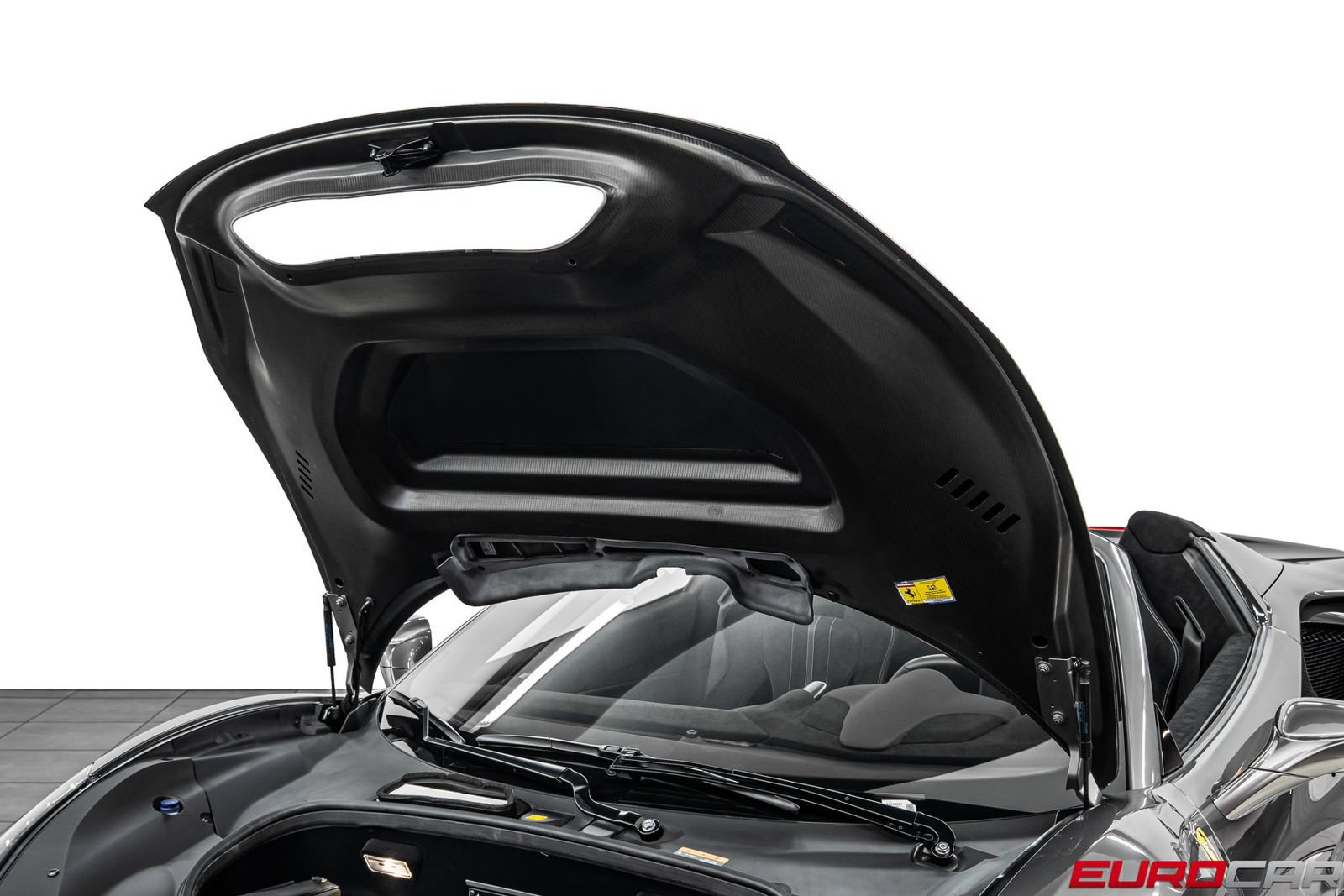 Used 2019 Ferrari 488 Pista Spider RWD image 12