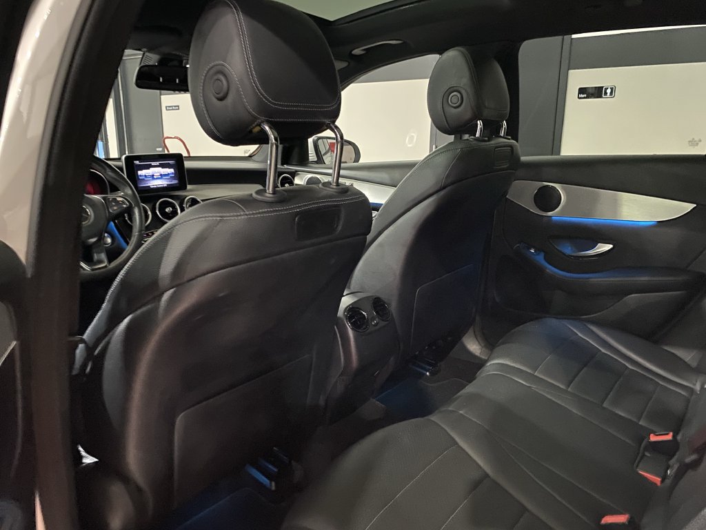 Used 2019 Mercedes-Benz GLC 300 image 5
