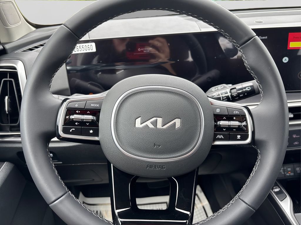 New 2025 Kia Sorento S image 13