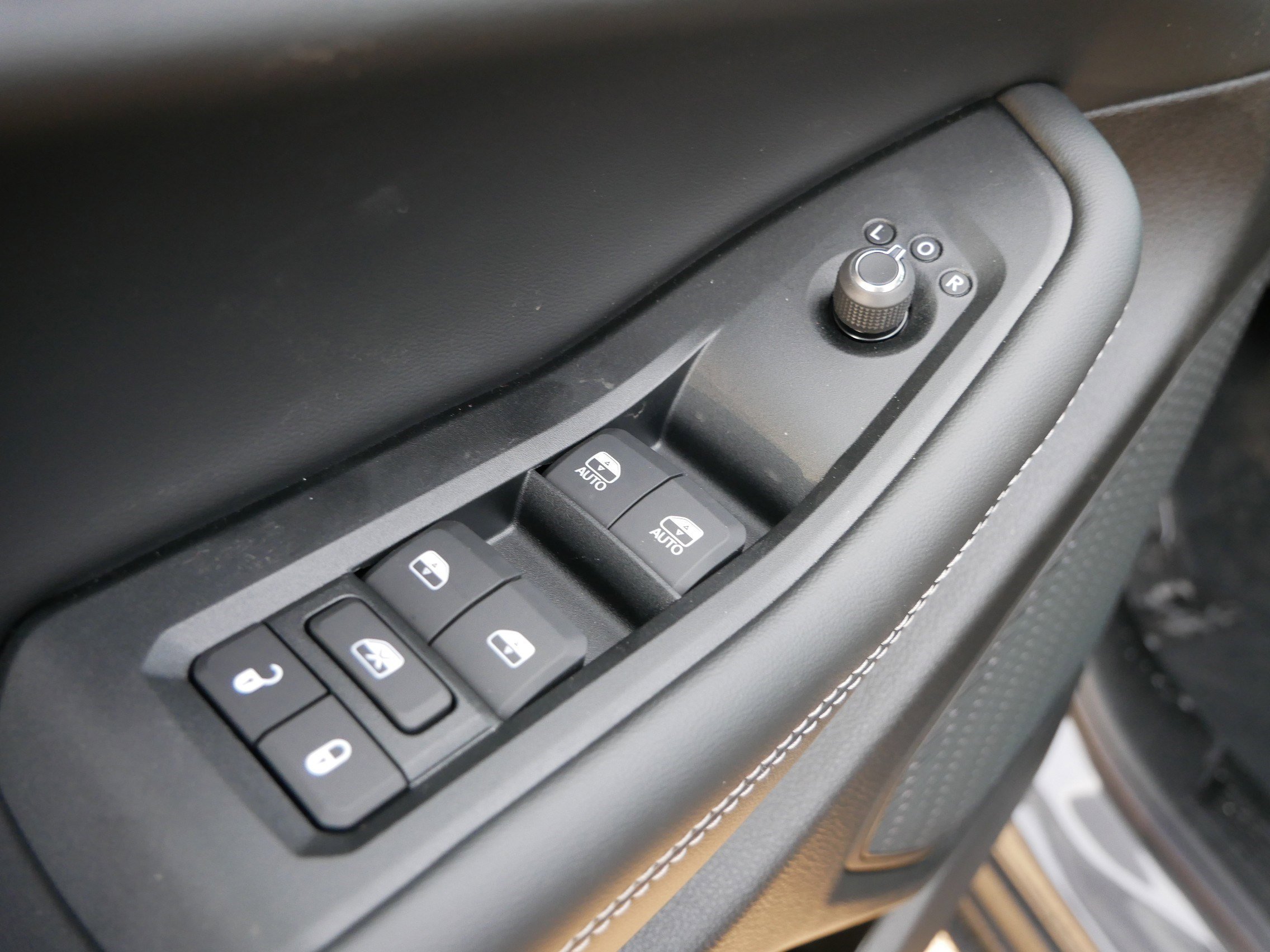 New 2025 Jeep Grand Cherokee L Limited image 12