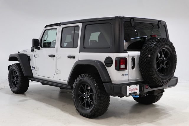 Used 2024 Jeep Wrangler Unlimited AWD/4WD image 5