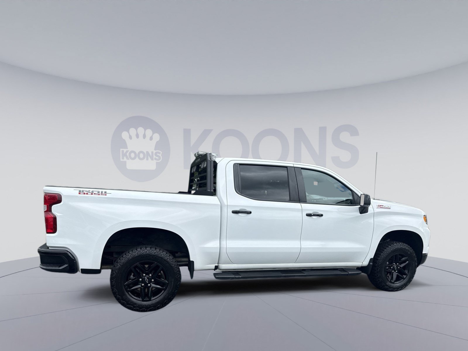 Used 2024 Chevrolet Silverado 1500 LT Trail Boss w/ Protection Package AWD/4WD image 8