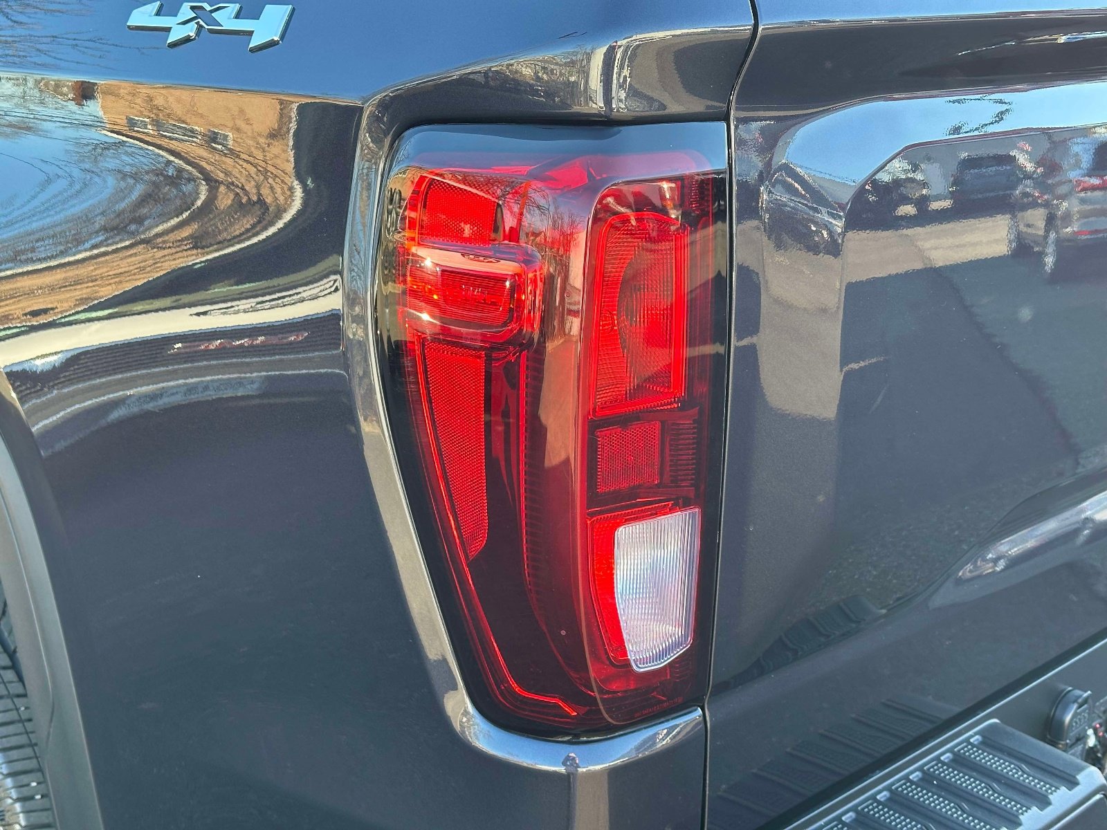 Used 2024 GMC Sierra 1500 Elevation image 10