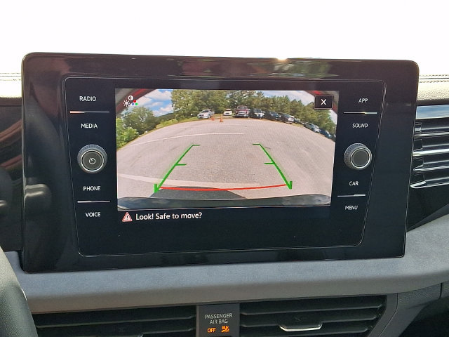 Used 2025 Volkswagen Jetta SE FWD image 32
