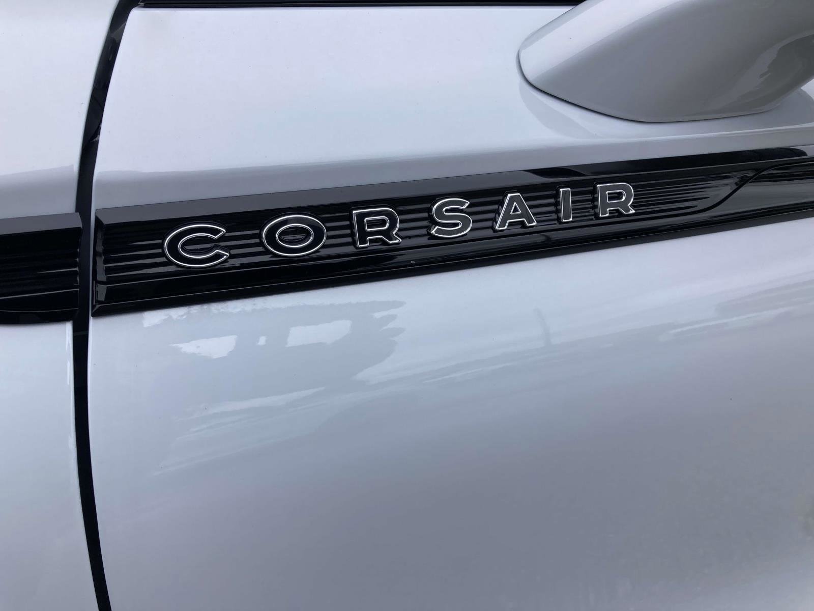 New 2025 Lincoln Corsair Reserve w/ Equipment Group 202A FWD image 11