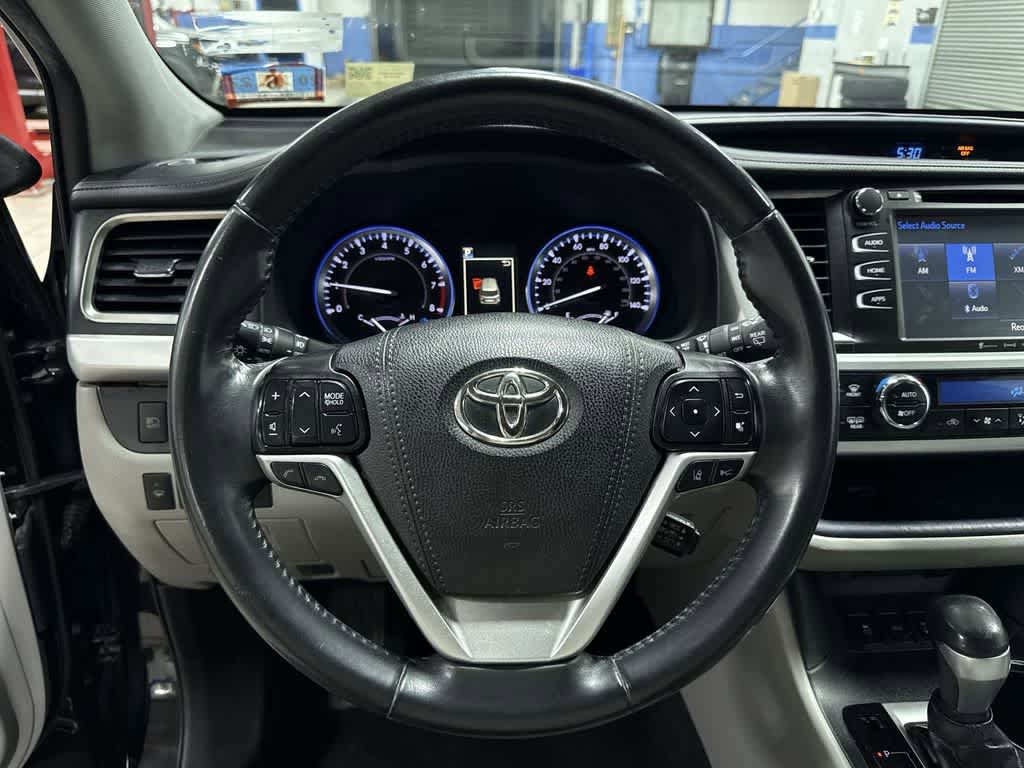 Used 2019 Toyota Highlander XLE w/ Protection Package #3 AWD/4WD image 19