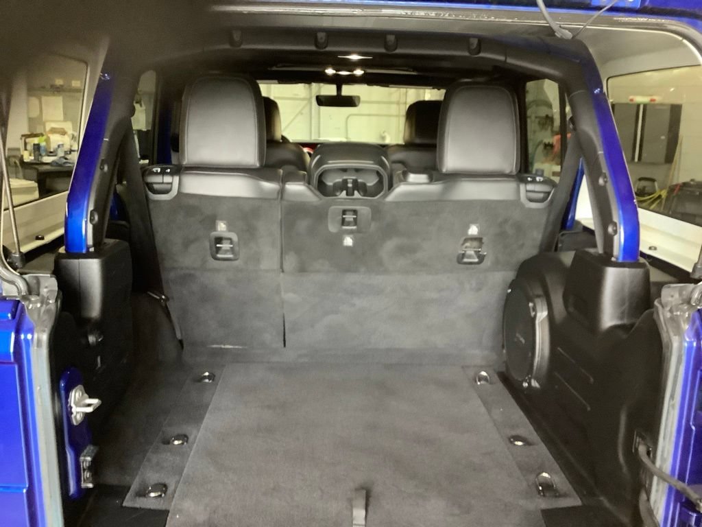 Used 2019 Jeep Wrangler Unlimited Rubicon w/ Uconnect 4C Nav & Sound Group AWD/4WD image 17