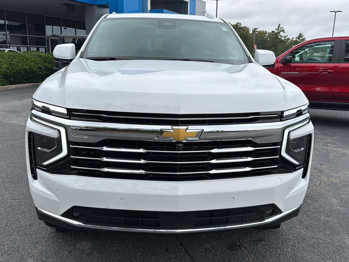 New 2026 Chevrolet Suburban LT image 7