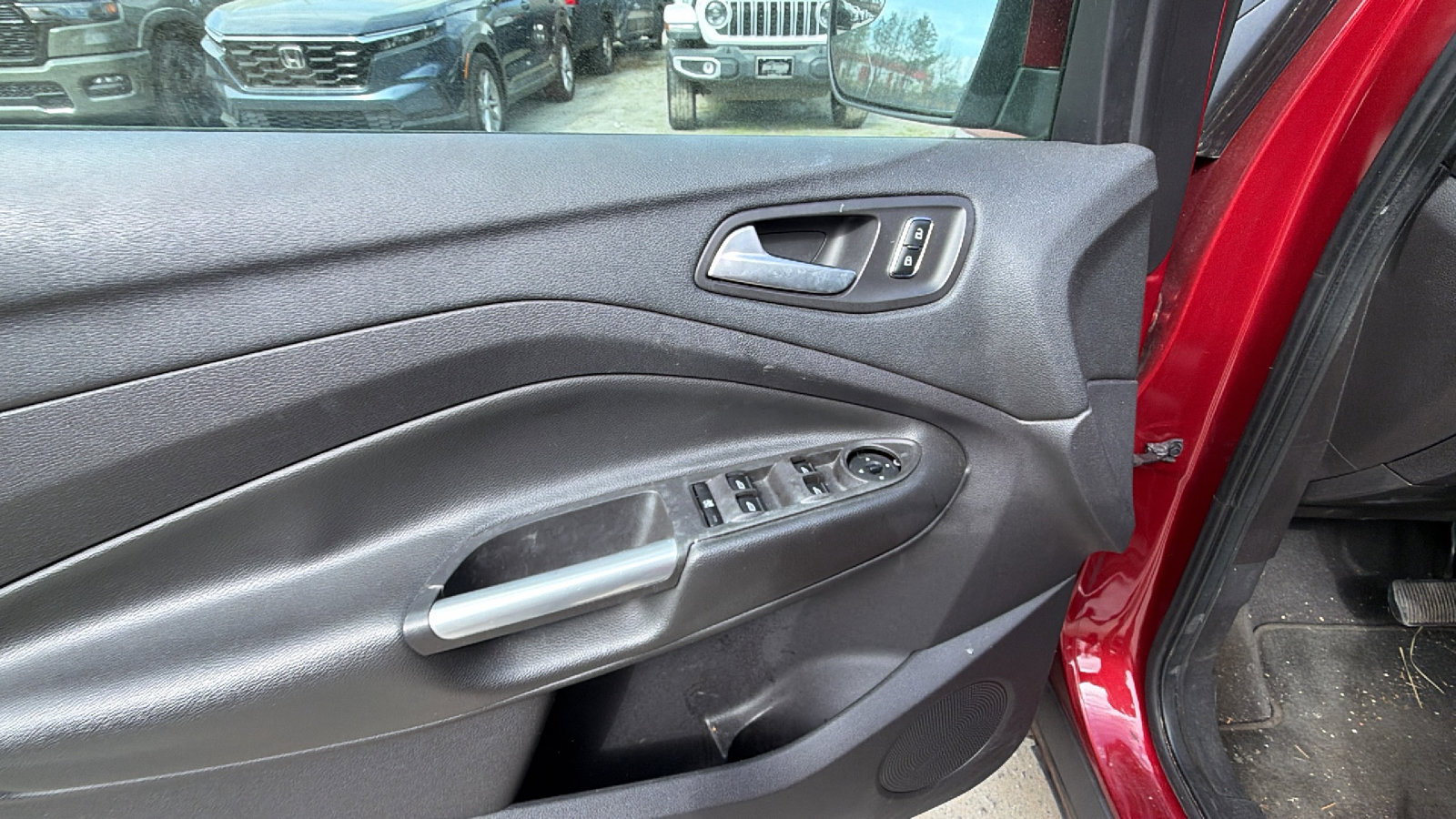 Used 2013 Ford Escape SE image 15