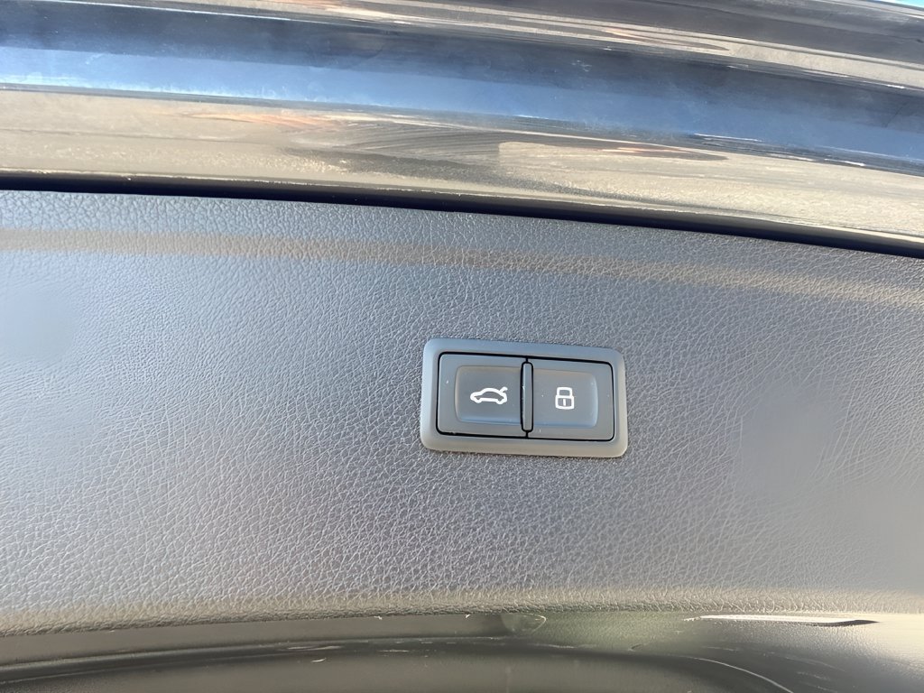 Used 2021 Audi Q5 2.0T Premium AWD/4WD image 25