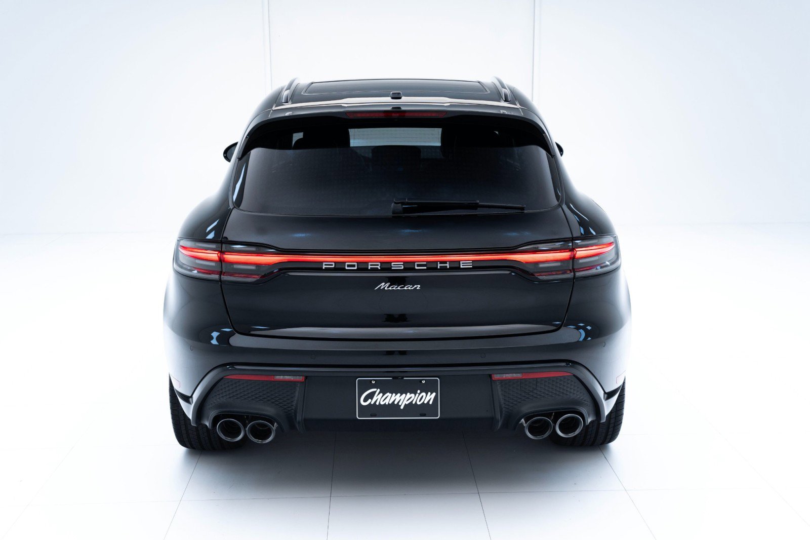 New 2025 Porsche Macan image 10