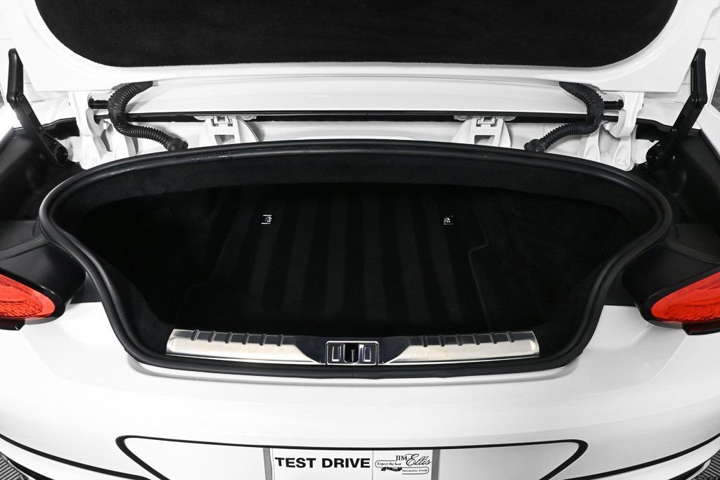 Used 2021 Bentley Continental GT V8 image 26