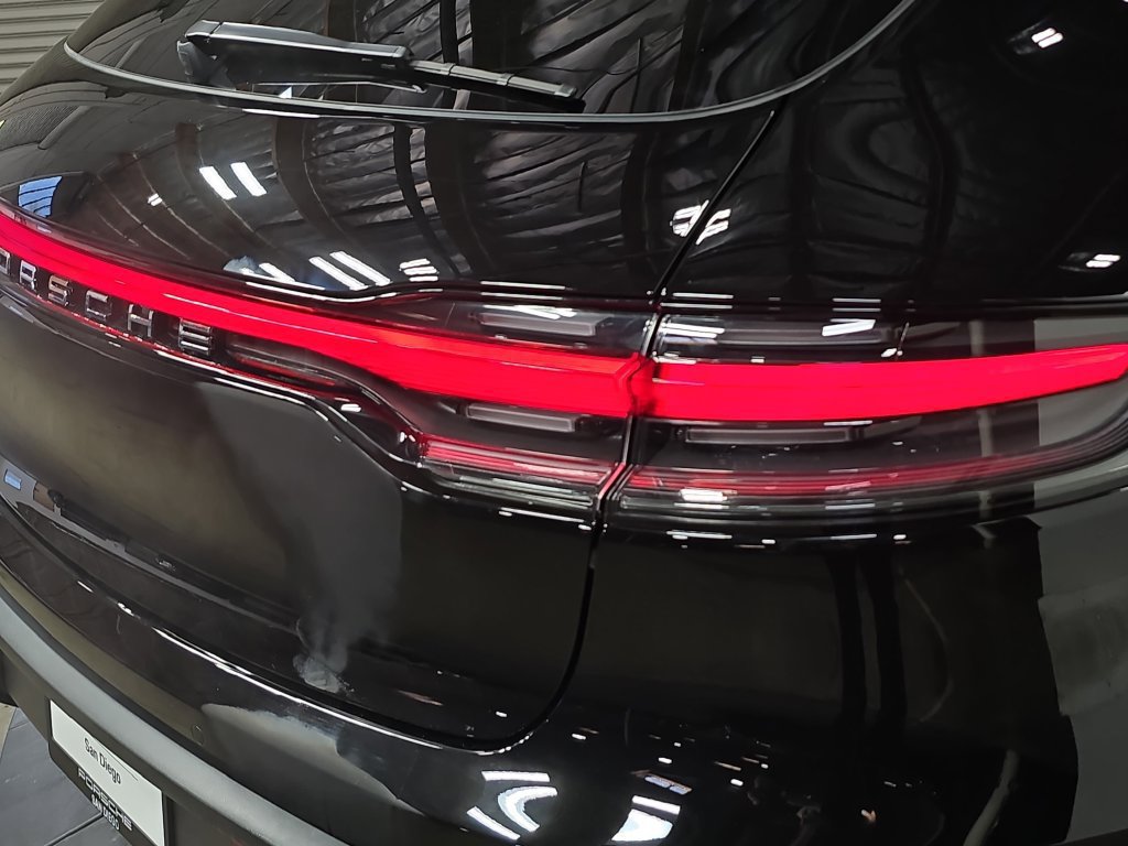 Certified 2026 Porsche Macan AWD/4WD image 30