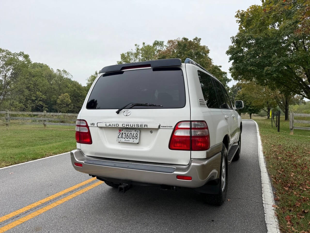 Used 2004 Toyota Land Cruiser image 10