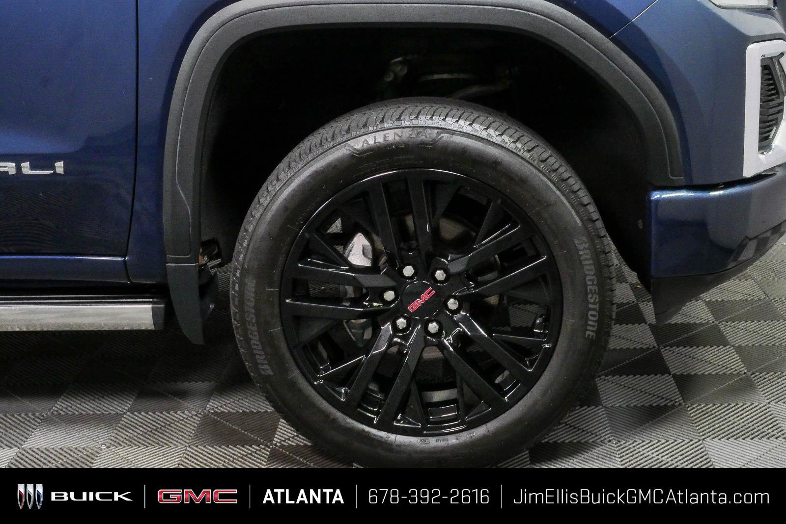 Certified 2022 GMC Sierra 1500 Denali w/ Denali Premium Package AWD/4WD image 37