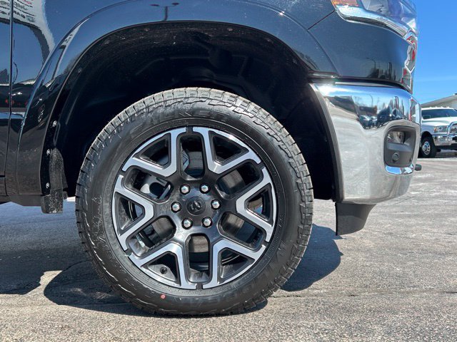 New 2026 RAM 1500 Laramie w/ Off Road Group AWD/4WD image 16