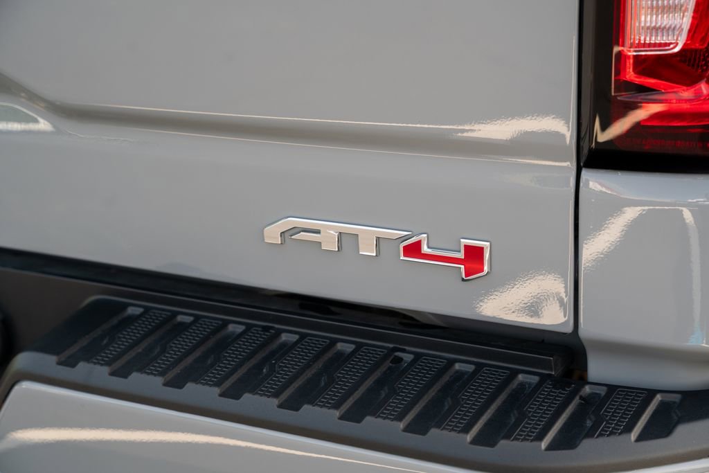 Used 2025 GMC Sierra 1500 AT4 w/ AT4 Premium Package AWD/4WD image 15