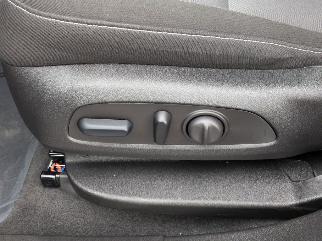 Used 2024 Chevrolet Blazer LT w/ Driver Confidence Package image 30