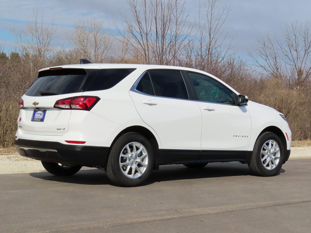 Used 2023 Chevrolet Equinox LT AWD/4WD image 3