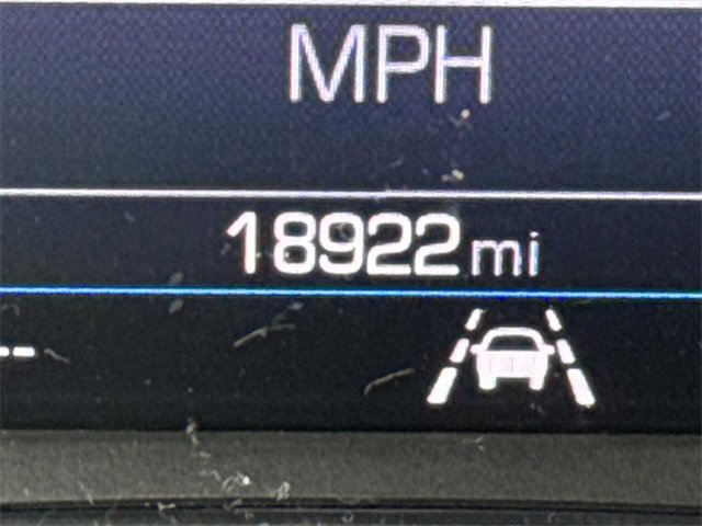 Used 2022 GMC Terrain SLE w/ Elevation Edition image 32