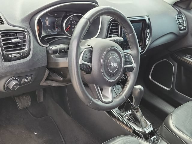 Used 2018 Jeep Compass Limited AWD/4WD image 9