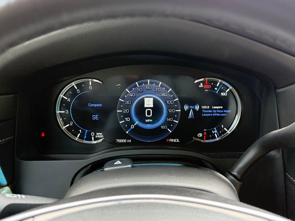 Used 2020 Cadillac Escalade Premium Luxury AWD/4WD image 35