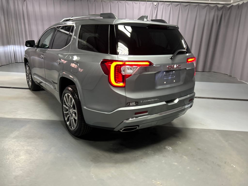 Used 2023 GMC Acadia Denali w/ Denali Ultimate Package image 5