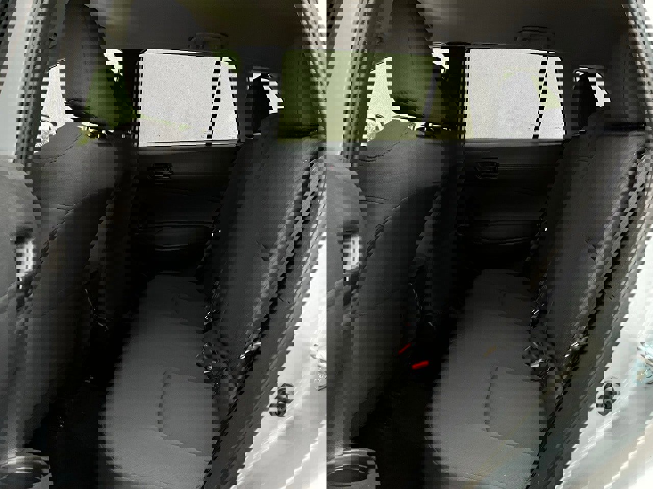 Used 2025 Toyota Corolla Cross LE image 11