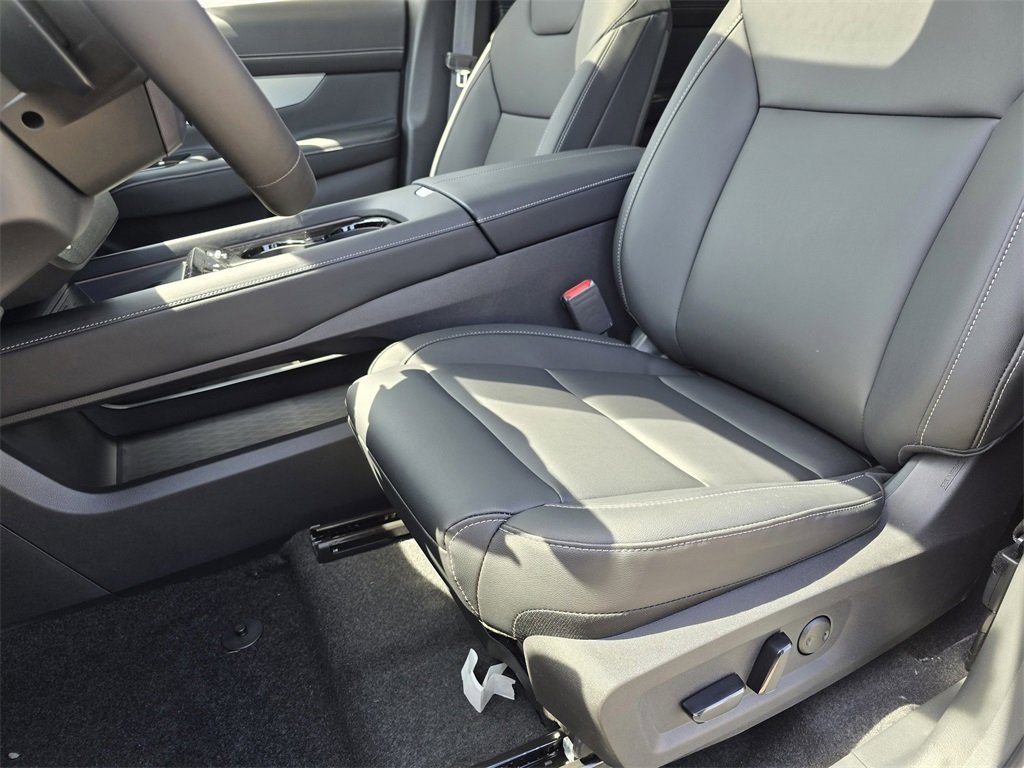 New 2025 Nissan Murano SL image 14