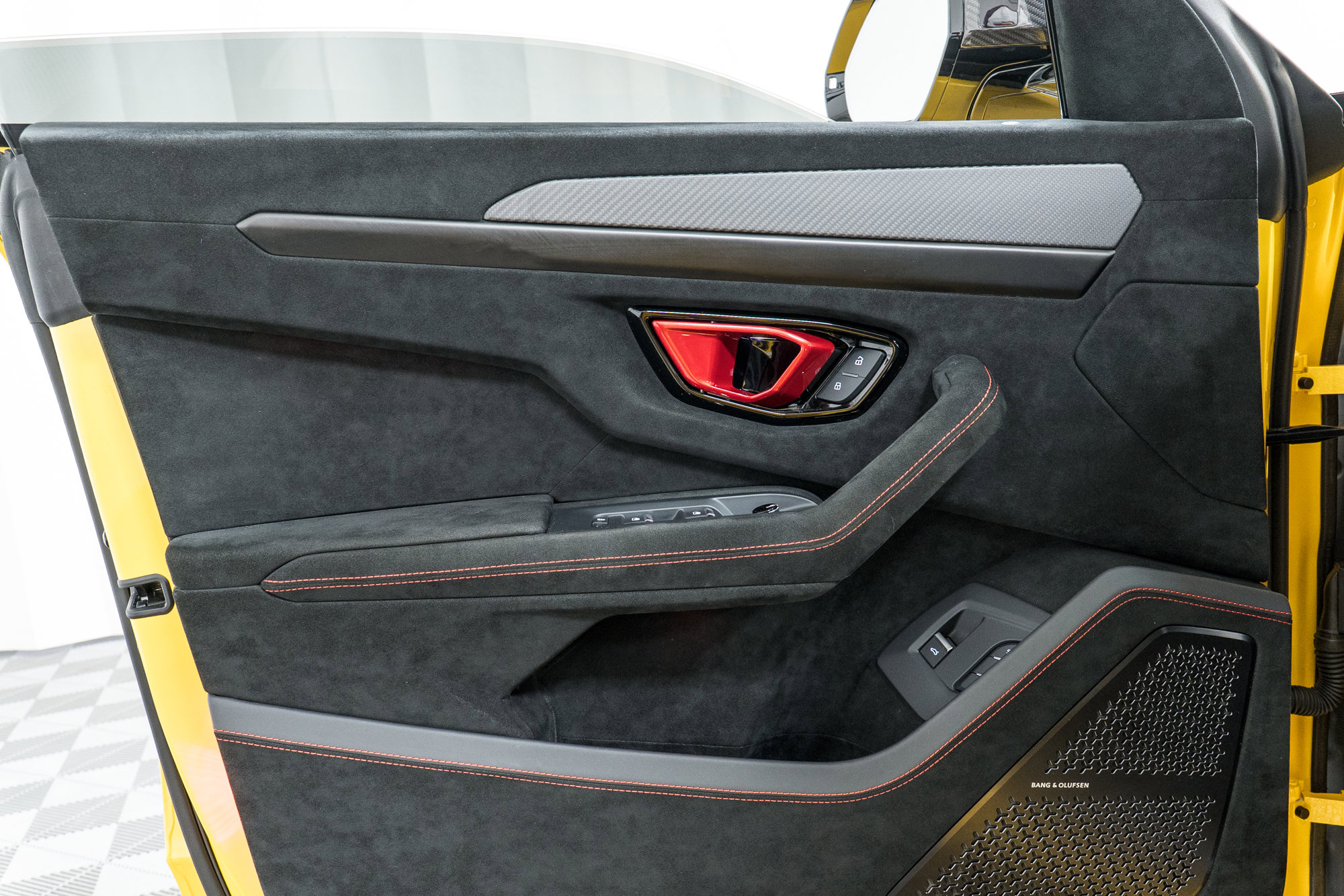 Used 2023 Lamborghini Urus Performante image 11