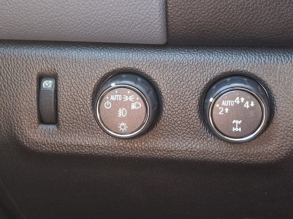 Used 2017 Chevrolet Colorado Z71 AWD/4WD image 26