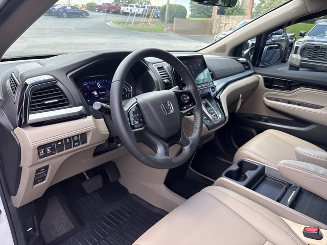 Used 2024 Honda Odyssey Touring image 9