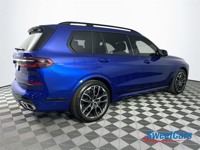 Used 2025 BMW X7 M60i image 7