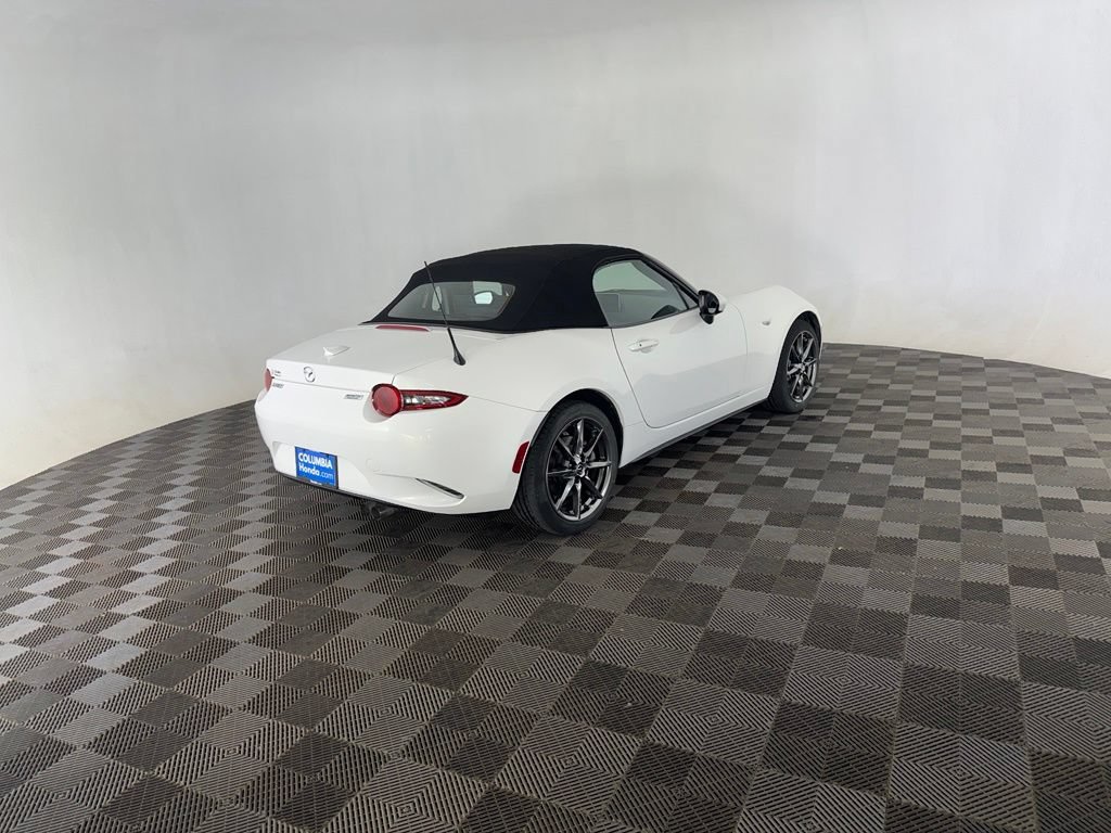 Used 2017 MAZDA MX-5 Miata Grand Touring RWD image 7