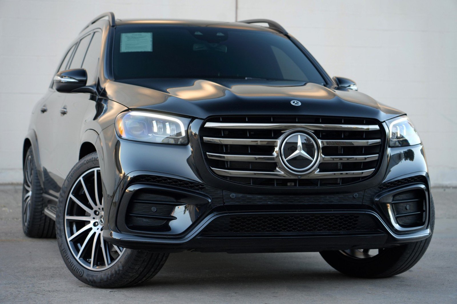 Used 2025 Mercedes-Benz GLS 580 4MATIC image 4