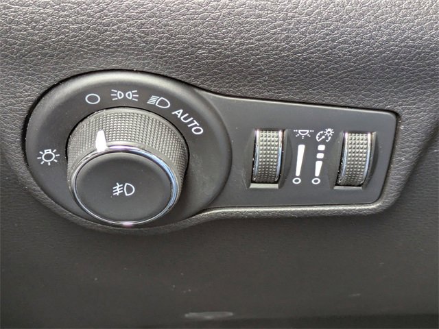 Used 2022 Jeep Compass Limited image 26