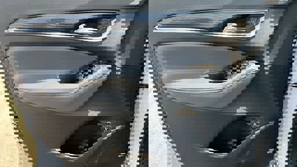 Certified 2021 Buick Enclave Essence w/ Sound and Sites Package image 24