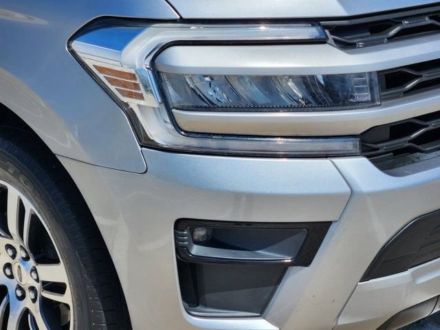 Used 2023 Ford Expedition XLT RWD image 9