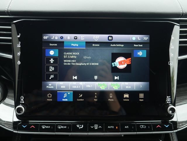 Used 2022 Jeep Wagoneer Series III w/ Rear Seat Video Group 1 AWD/4WD image 5