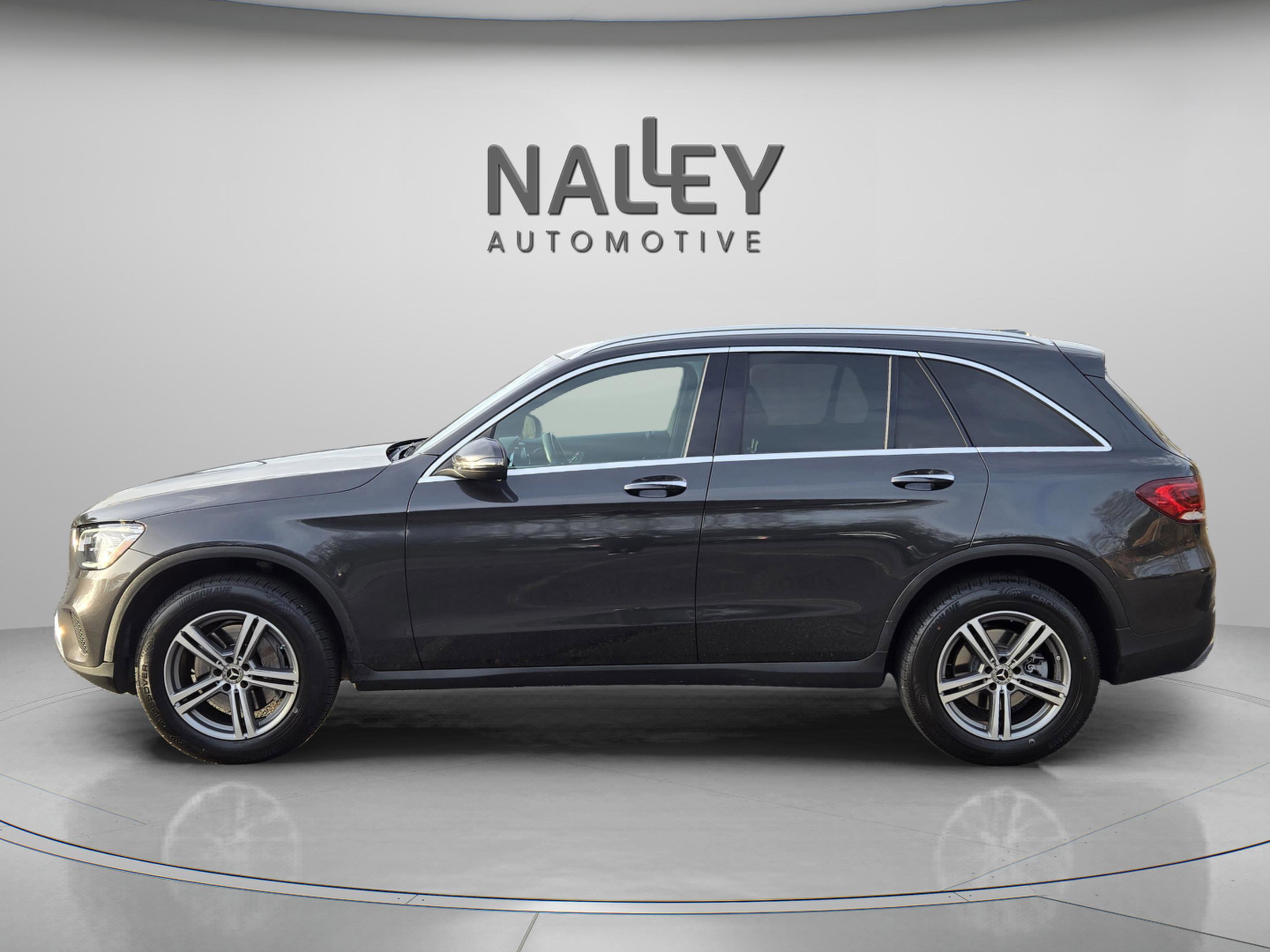 Used 2020 Mercedes-Benz GLC 300 4MATIC image 3