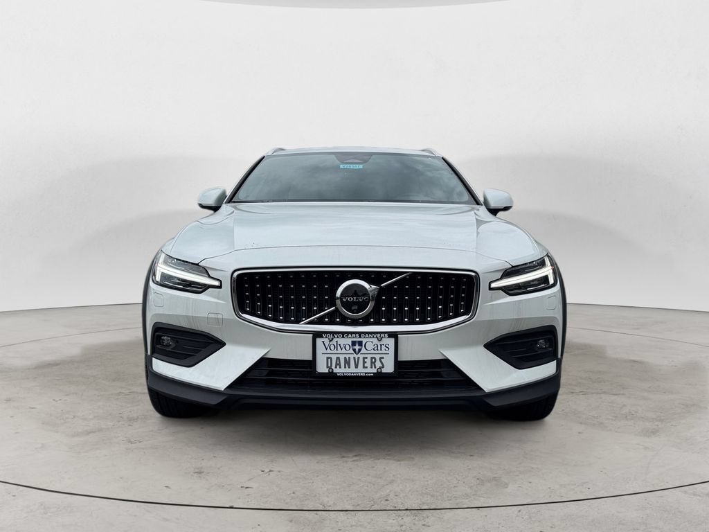 New 2026 Volvo V60 B5 Cross Country Ultra w/ Climate Package AWD/4WD image 29