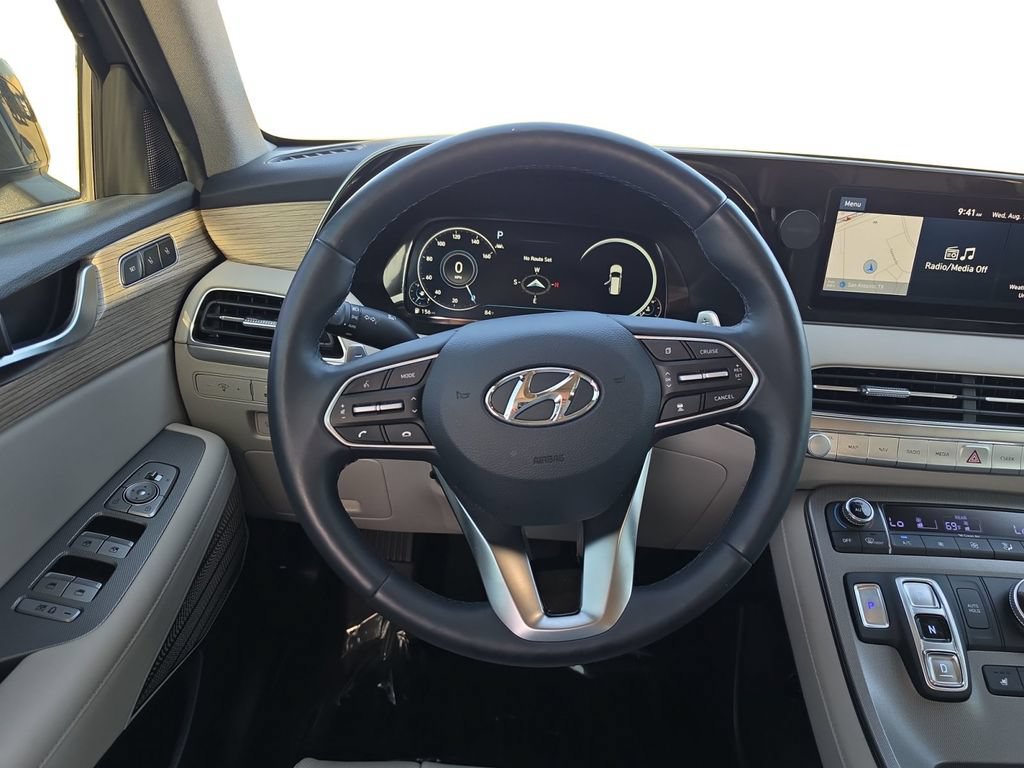 Used 2021 Hyundai Palisade Limited FWD image 13