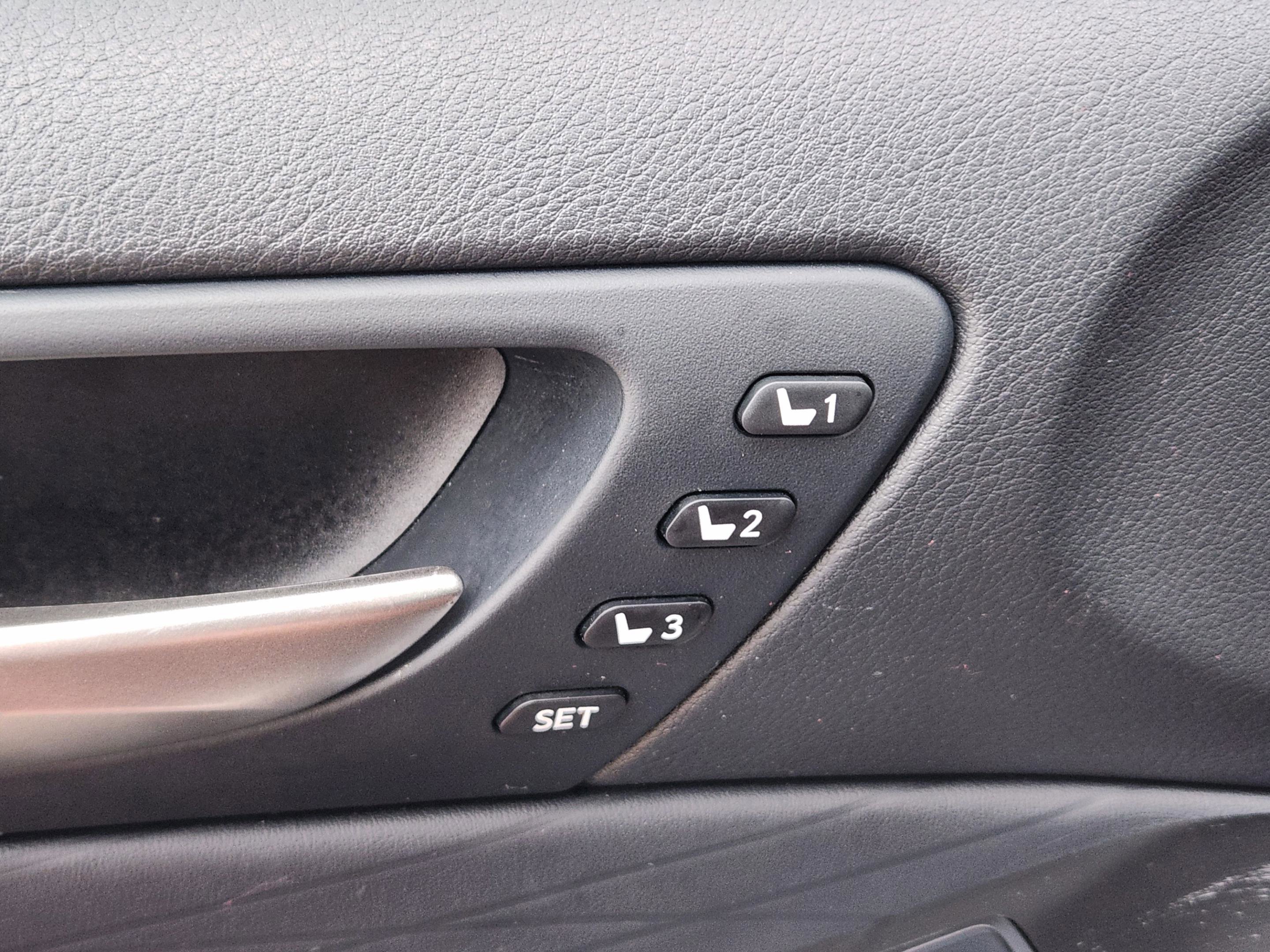 Used 2022 Lexus IS 300 w/ Premium Package image 23