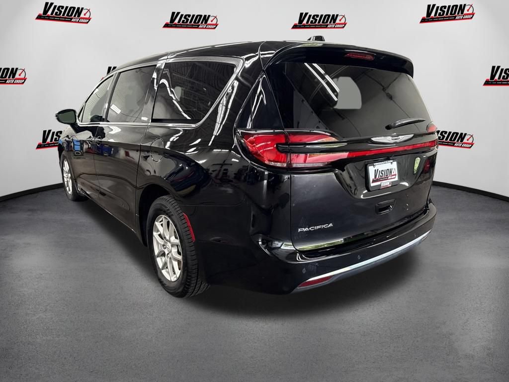 Used 2026 Chrysler Pacifica Select FWD image 7