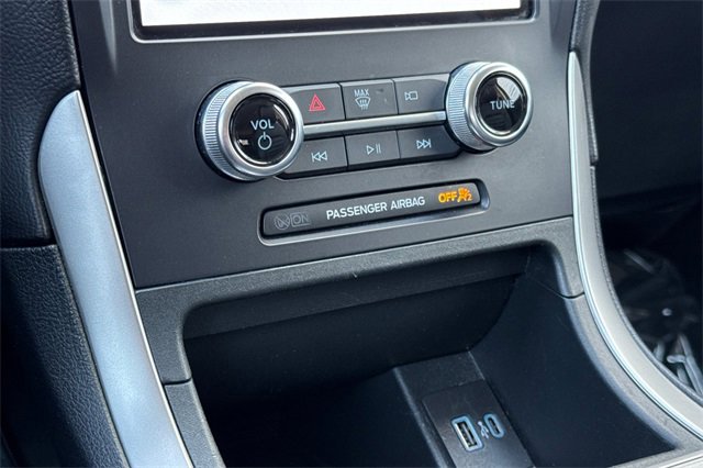 Used 2024 Ford Edge SEL image 23