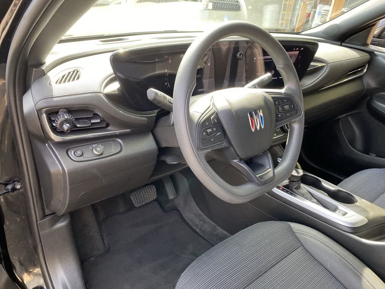 Used 2026 Buick Envista Preferred FWD image 2